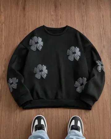 [ 기간 한정 ] [ 즉시 구매 ] 꽃무늬 자수 크루넥 스웨터