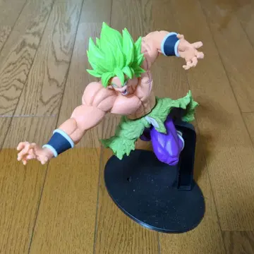 드래곤볼 브로리 피규어