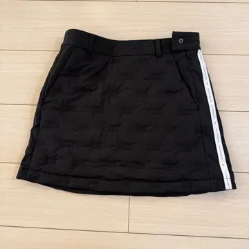 뉴발란스 블랙 퀼팅 스커트