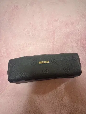 MARY QUANT 블랙 파우치