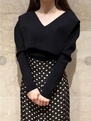 SNIDEL 스나이델 소우바리 컬러 오프숄더 풀오버