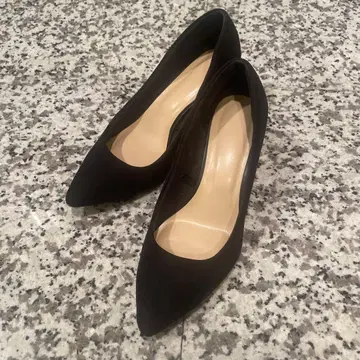 스웨이드 힐 펌프스 블랙