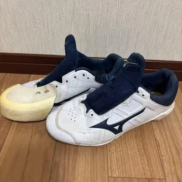 Mizuno 화이트 네이비 스파이크