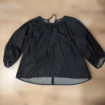 올드맨즈 테일러 R&D.M.Co- 데님 스모크 개더 블라우스