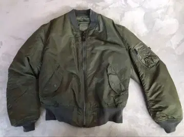 올리브 그린 MA-1 플라이트 자켓