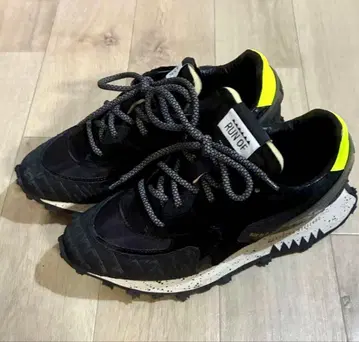 새상품급 RUN OF 사이즈 39