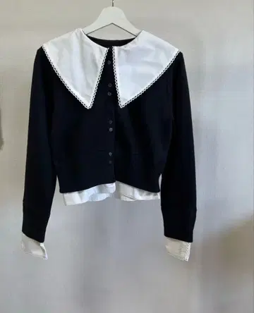 Bibiy. PATTY PILGRIM TOP