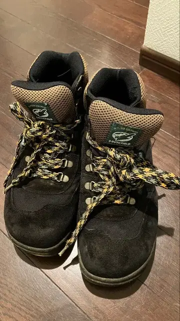 SOUTH FIELD 등산화 25.5cm 블랙