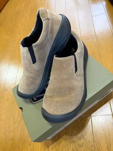 KEEN 베이지 슬립온 슈즈 사이즈: 27.0cm