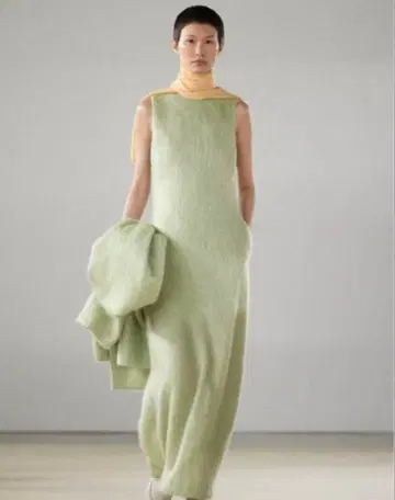 AURALEE 블랙 모헤어 샤기 드레스