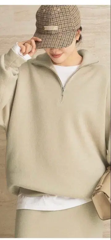 플라주 스무스 하프 집 니트