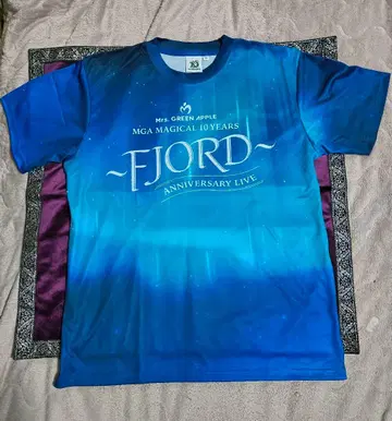 Mrs. GREEN APPLE FJORD 반팔T셔츠 블루 ( M )