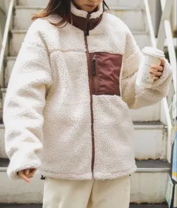 아이보리 플리스 자켓 L 사이즈