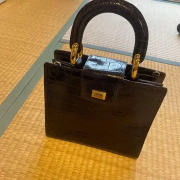 FERRE 크로커다일풍 핸드백 블랙