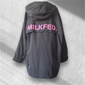 [새상품급] MILKFED. 네이비 마운틴 파카 밀크 루즈핏