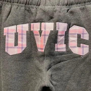 [ 새상품 ] 빅토리아 대학 UVIC 스웨트 팬츠 엉덩이 로고 유빅