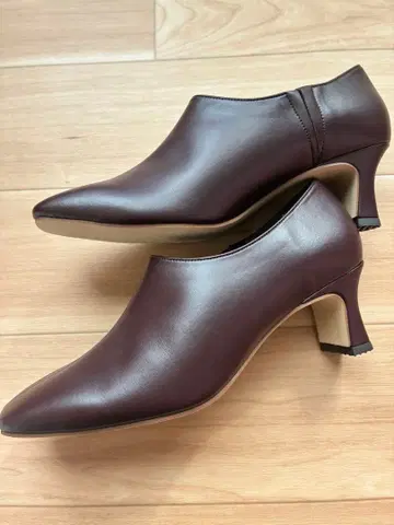 새상품 르탈론 펌프스 숏부츠 23.5cm 브라운