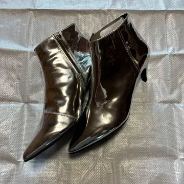 ZARA 메탈릭 실버 숏부츠