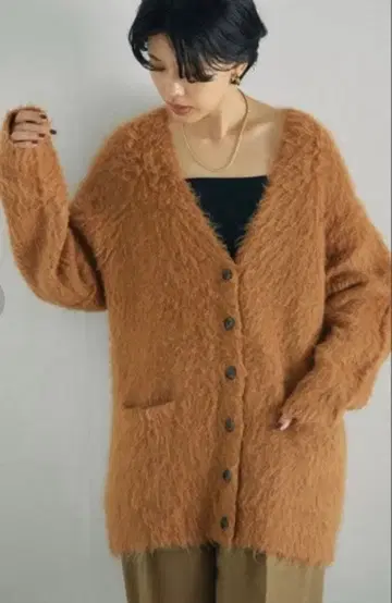 새상품급 바빌론 샤기 니트 가디건 알파카 울 퍼지 카멜