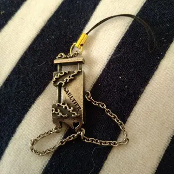 장 폴 고티에 스트랩