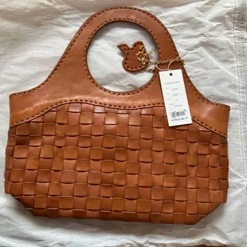 robita 카멜 백 M 사이즈 미사용