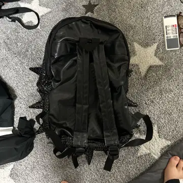 가시돋친 백팩 y2kopium 헤이세이 갸루 남자