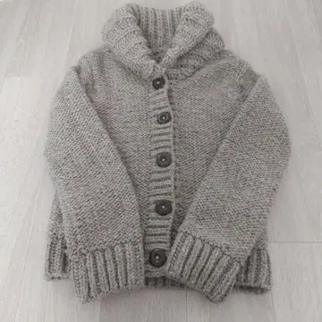 그레이 니트 스웨터