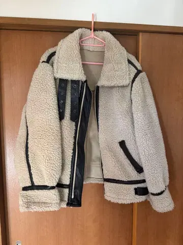 Ungrid 보아 자켓 M 사이즈 크림