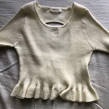 SALON by Chico 백 오픈 니트