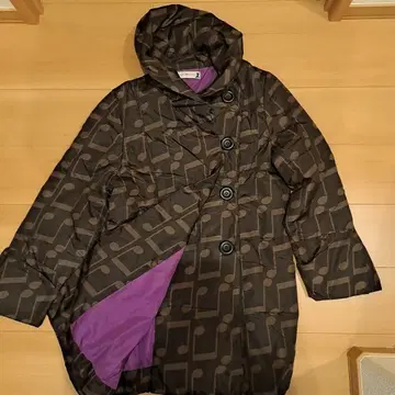 아츠코마타노 음표 패턴 다운 자켓