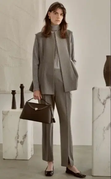 Mila Owen 펨라무 베스트와 팬츠 2세트