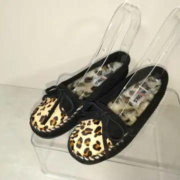 미사용 MINNETONKA 송치 레오파드 퍼 모카신 로퍼 22