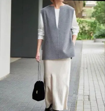 Spick and Span 새틴 플레어 스커트 화이트 38