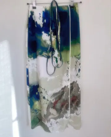 FRAY I.D 프린트 스트레이트 스커트