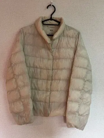 유니클로 여성용 울트라 라이트 다운 화이트 크림 계열 L 다운 자켓