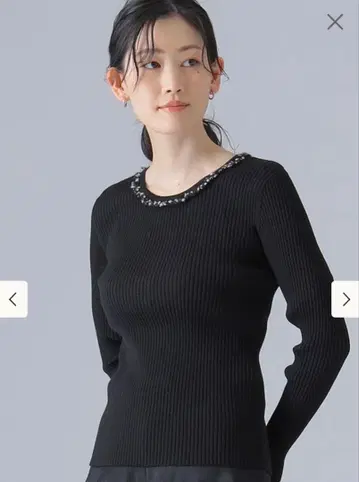 EFFEbeams 프릴 넥 리브 니트 새상품급 클리닝 완료