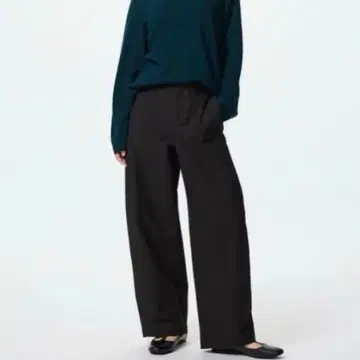 [새상품급] UNIQLO 유니클로 저지 배럴 레그 팬츠 M 블랙