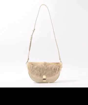 투모로우랜드 플랩 인조 모피 백