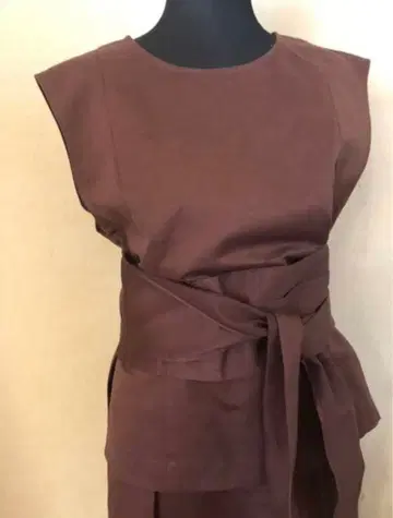 브라운 슬리브리스 셋업 슬리브리스 포멀 캐주얼