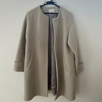 그린 레이블 릴랙싱 노카라 코트 베이지