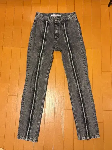 JOHN LAWRENCE SULLIVAN 그레이 데님 팬츠