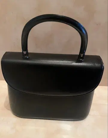 천연 가죽 블랙 핸드백
