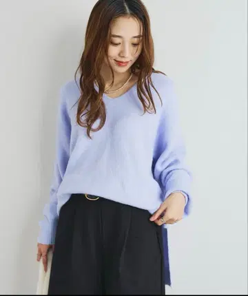 앤디콜 야크 니트 V넥 니트