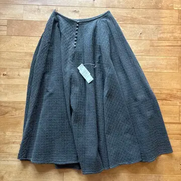 새상품급 quitan 스커트