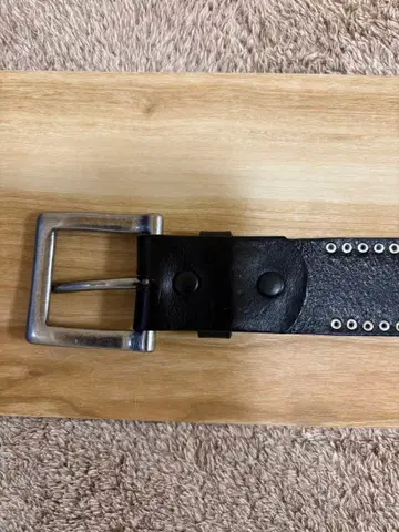 스터드 장식 천연 가죽 벨트 36인치