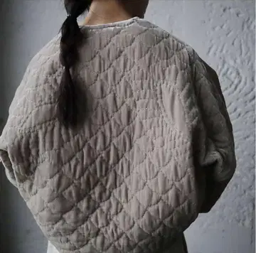 towavase 벨벳 퀼트 자켓 (그레이)