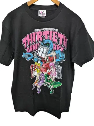 상태 A+ 무토 케이지와 모모이로 클로버 Z의 콜라보 셔츠