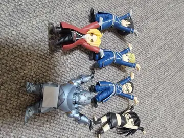 강철의 연금술사 가챠가챠 에드워드 엘릭 피규어 세트