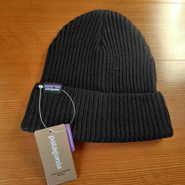 patagonia 블랙 피셔맨즈 롤 비니