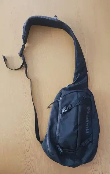 Patagonia 슬링 백 블랙